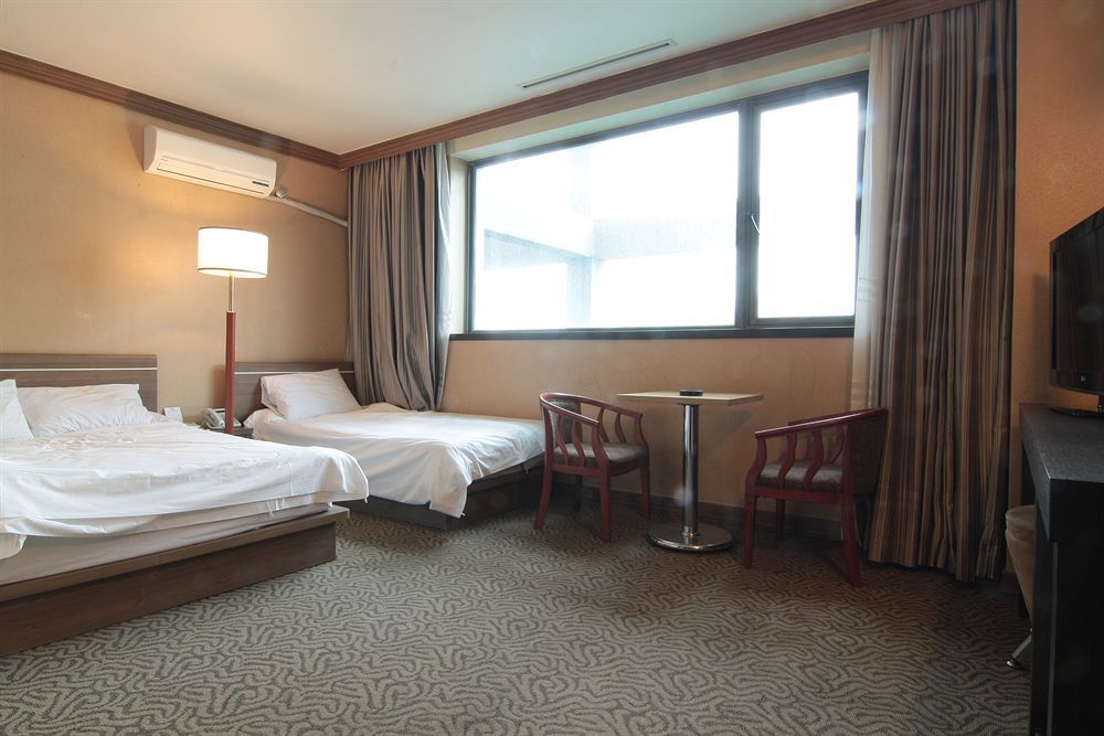 Dawn Beach Hotel Пусан Экстерьер фото