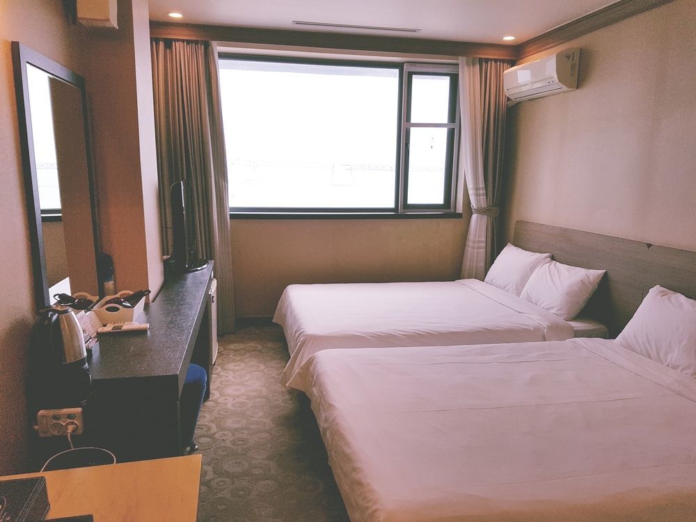 Dawn Beach Hotel Пусан Экстерьер фото