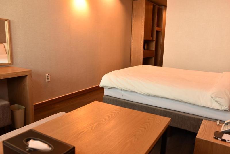 Dawn Beach Hotel Пусан Экстерьер фото