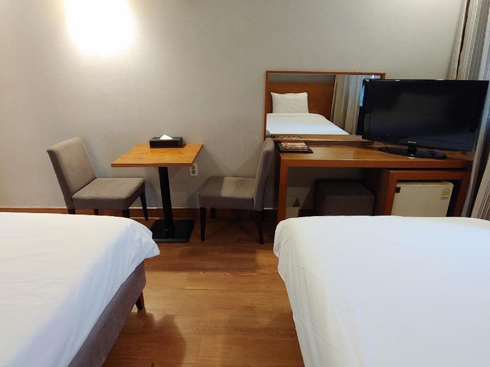 Dawn Beach Hotel Пусан Экстерьер фото