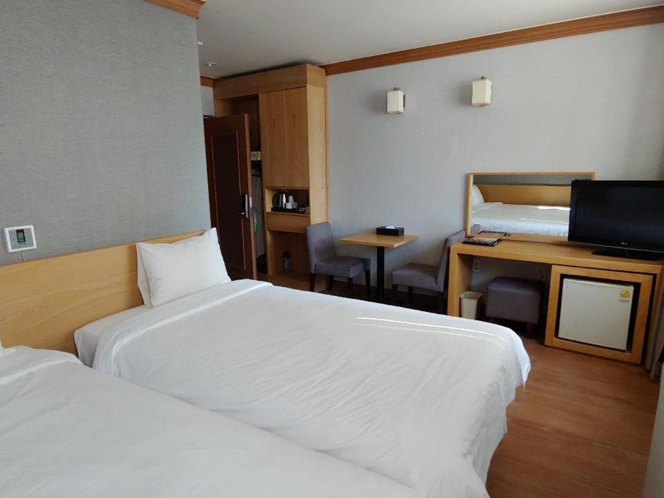 Dawn Beach Hotel Пусан Экстерьер фото