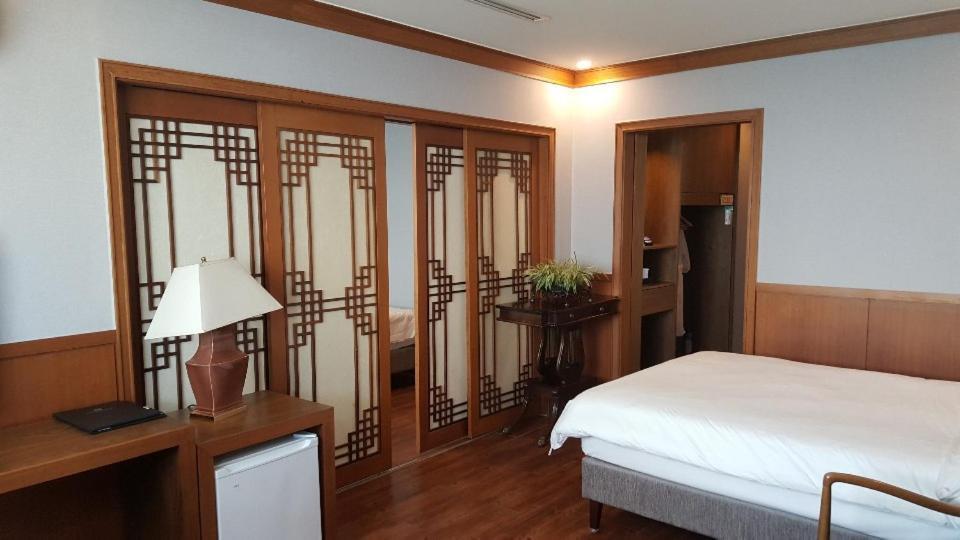 Dawn Beach Hotel Пусан Экстерьер фото