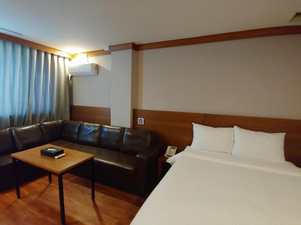 Dawn Beach Hotel Пусан Экстерьер фото